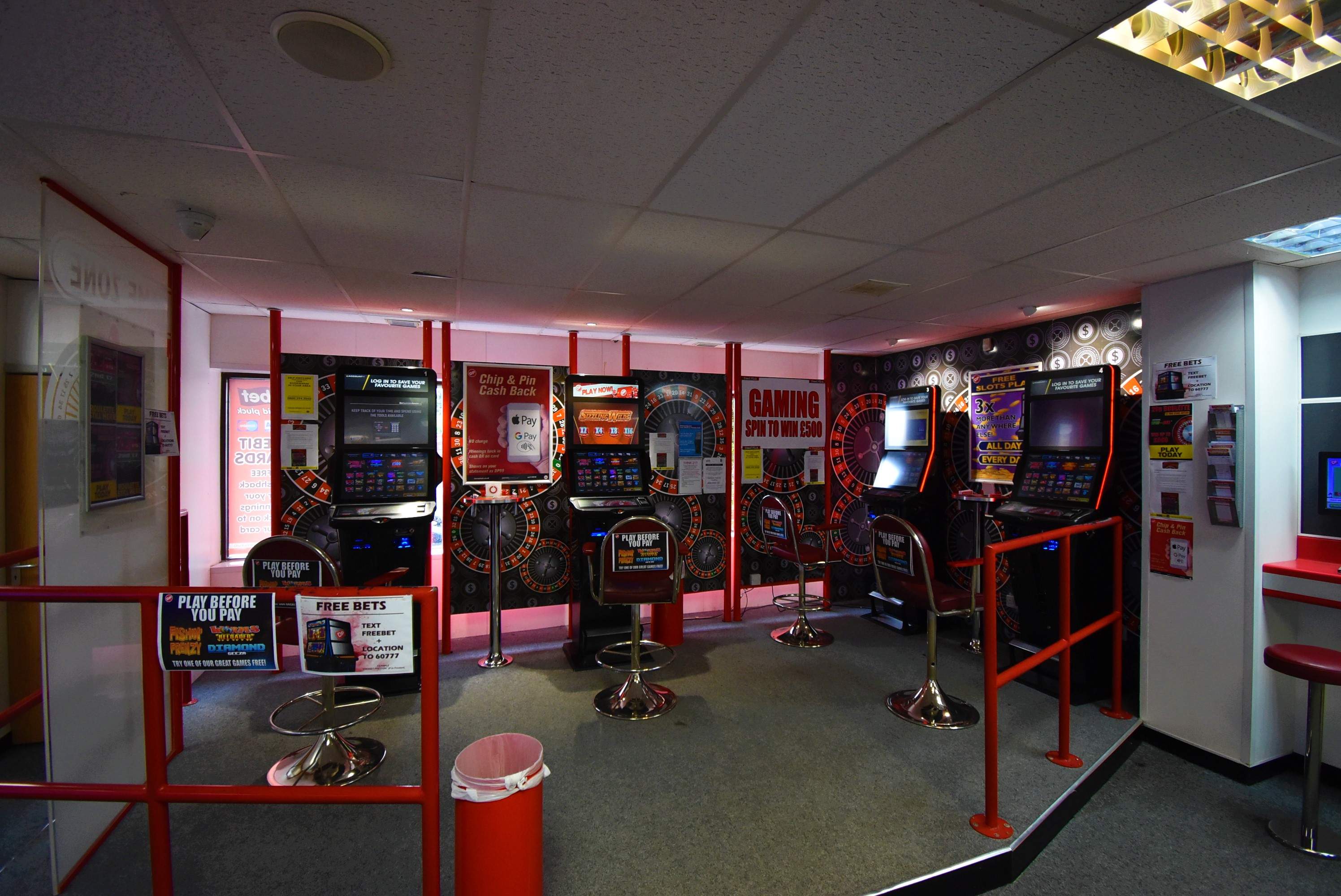 Rossmore Rd West, Ellesmere Port, CH66 1JG Dave Pluck Bookmakers