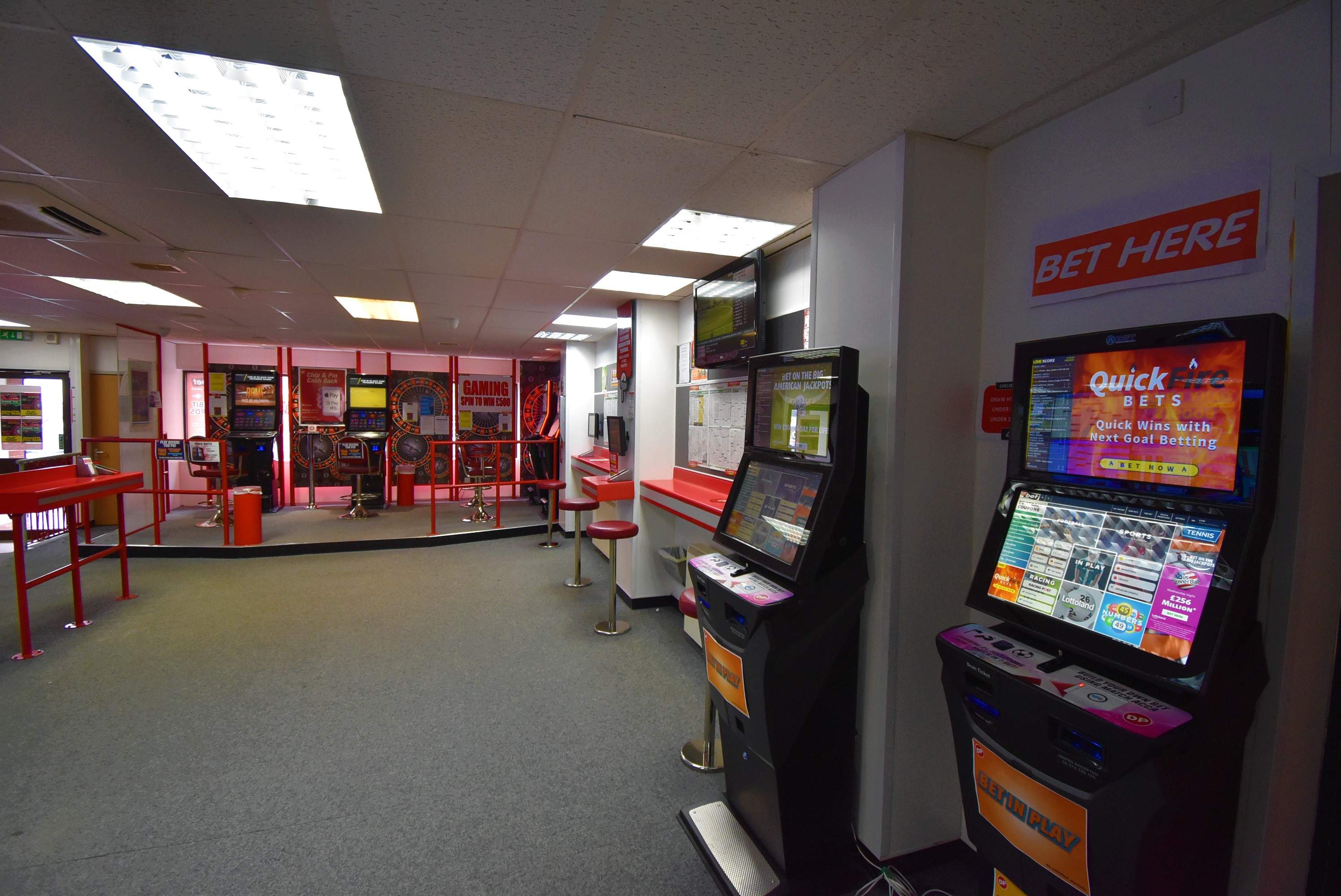 Rossmore Rd West, Ellesmere Port, CH66 1JG Dave Pluck Bookmakers